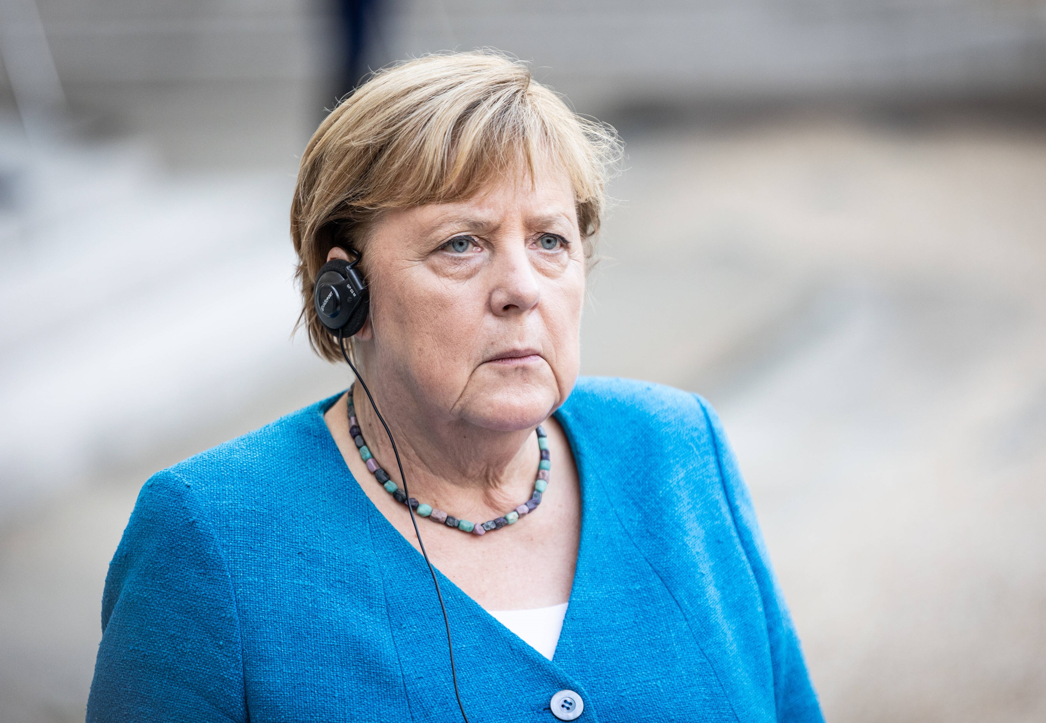 Überfall auf Angela Merkel! Alt-Kanzlerin auf offener Straße angegriffen! Was ist passiert?