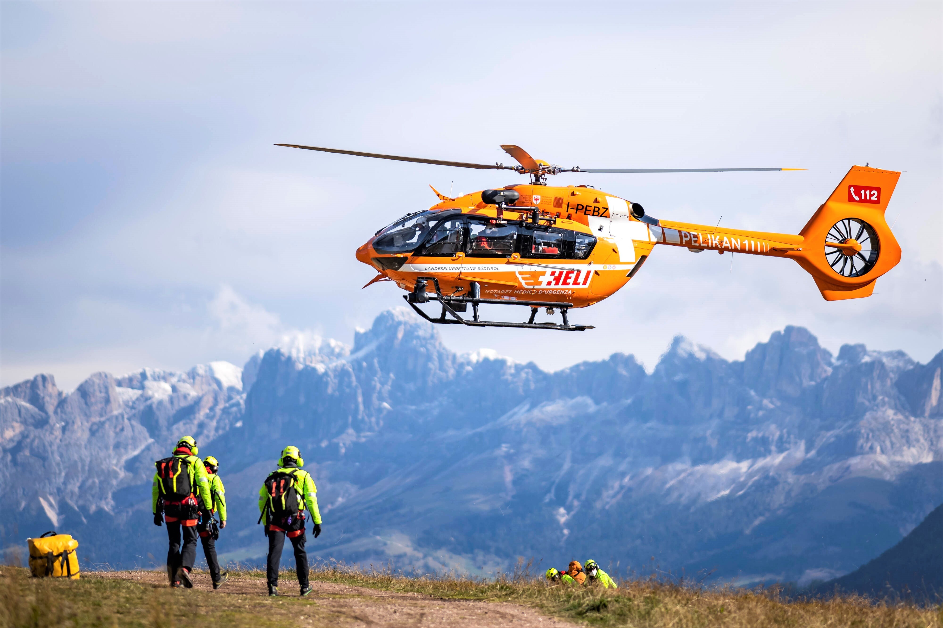 Grünen-Politiker stürzt in den Tod - Seine Söhne mussten alles mit ansehen! Tragischer Todesfall in Österreich