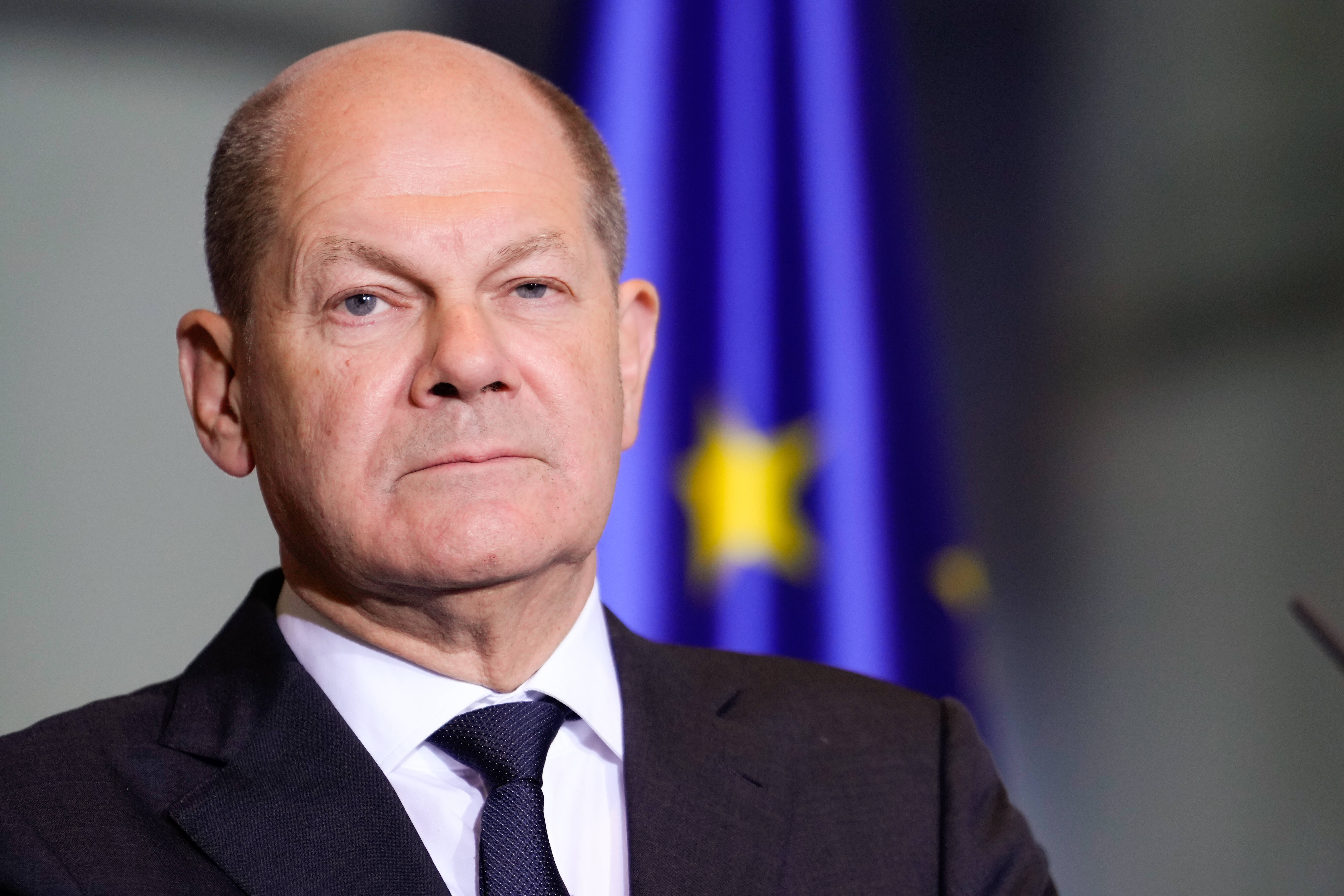 Eilmeldung! Olaf Scholz fliegt ins Krisengebiet nach Israel! Kämpfe im Nahen Osten gehen weiter