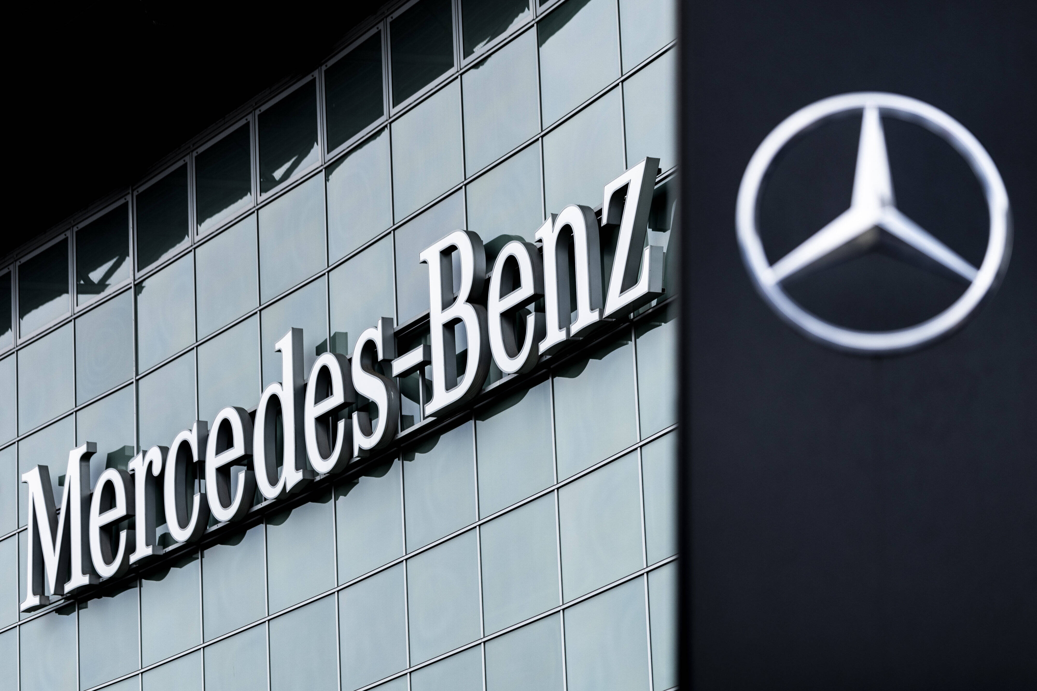 Nächster deutscher Autobauer geht in die Insolvenz! Mitarbeiter zittern um ihre Jobs