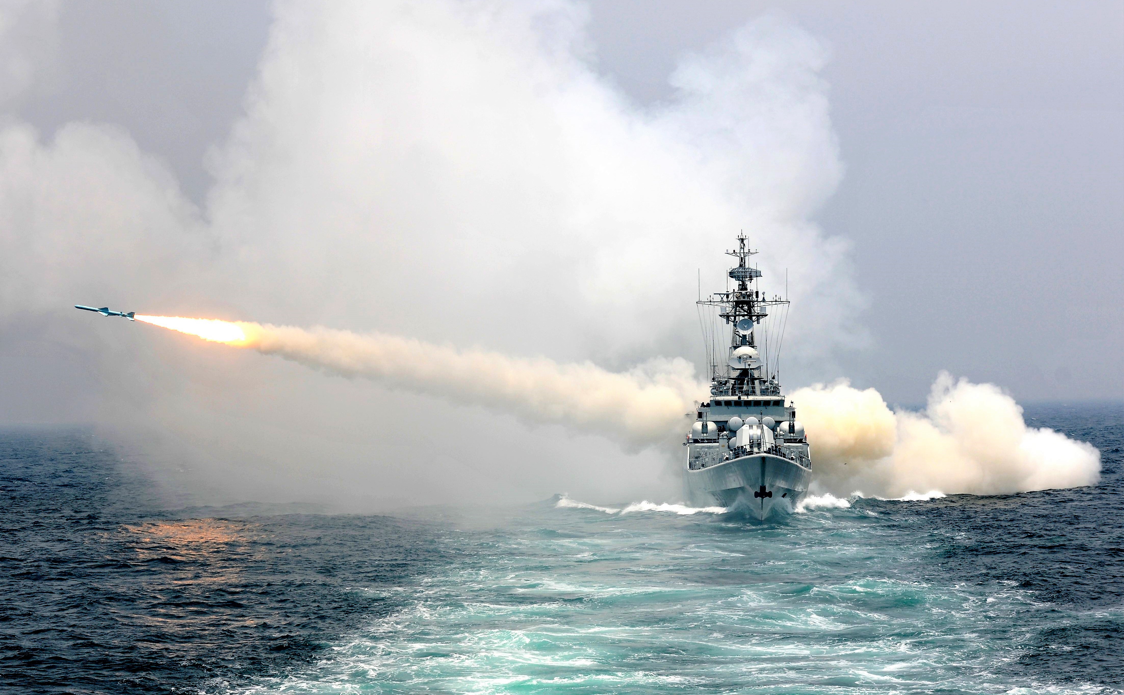 Russische Kriegsschiffe nur 90 Kilometer vor der US-Küste