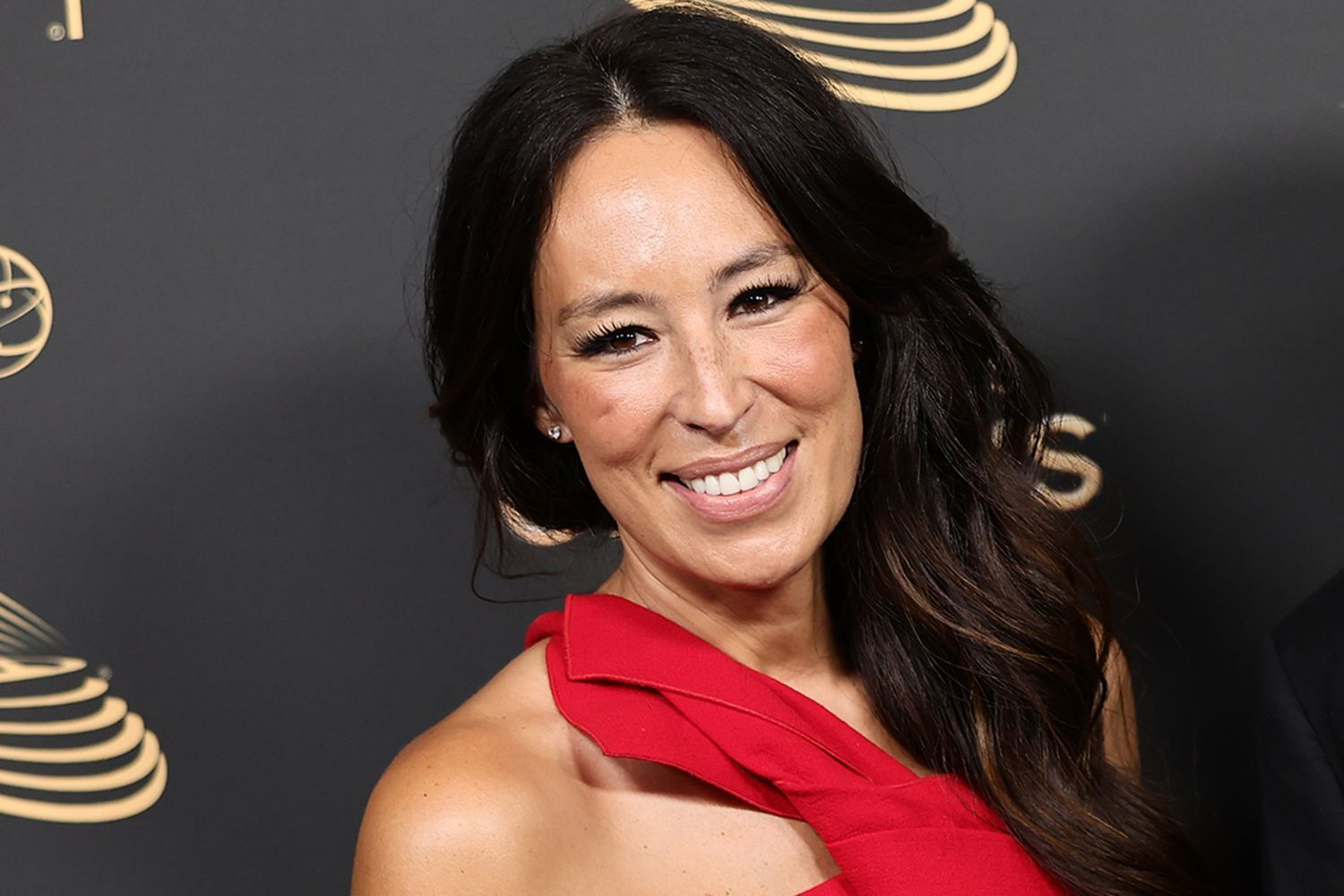 Joanna Gaines’ Cream Jeans Trend: The Chic Swap for Fussy White Denim