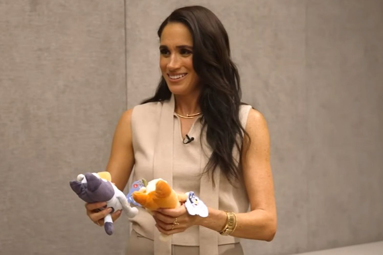 Meghan’s Sweet Surprise: Bluey Confession and Cheeky Aussie Gifts on YouTube