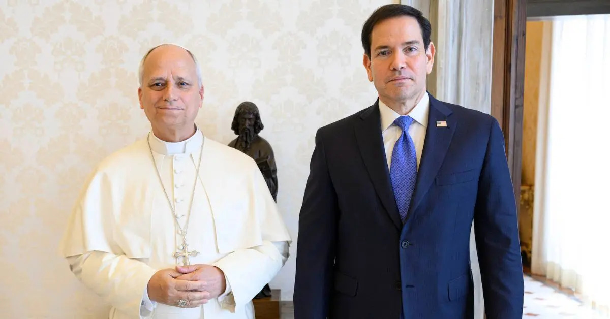 Marco Rubio's Awkward Vatican Gift Exchange Has the Internet Talking