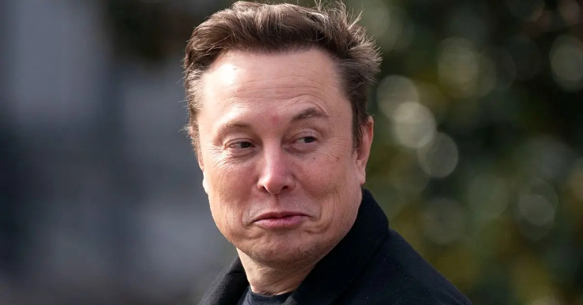 Elon Musk's Cringeworthy China Moment: Faces, Food and a Lawsuit Shadow
