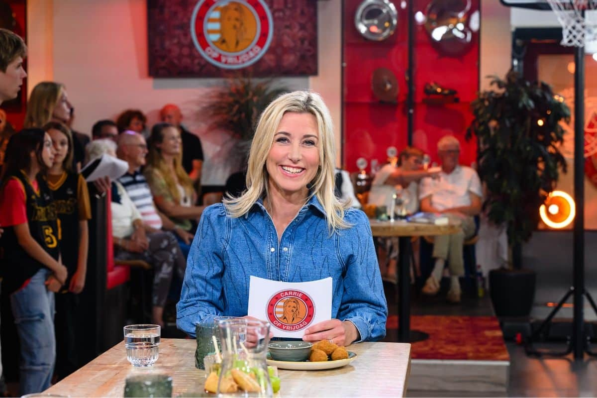 Aflevering 'Carrie op Vrijdag' offline na onthullingen over gast Peter van den Heuvel