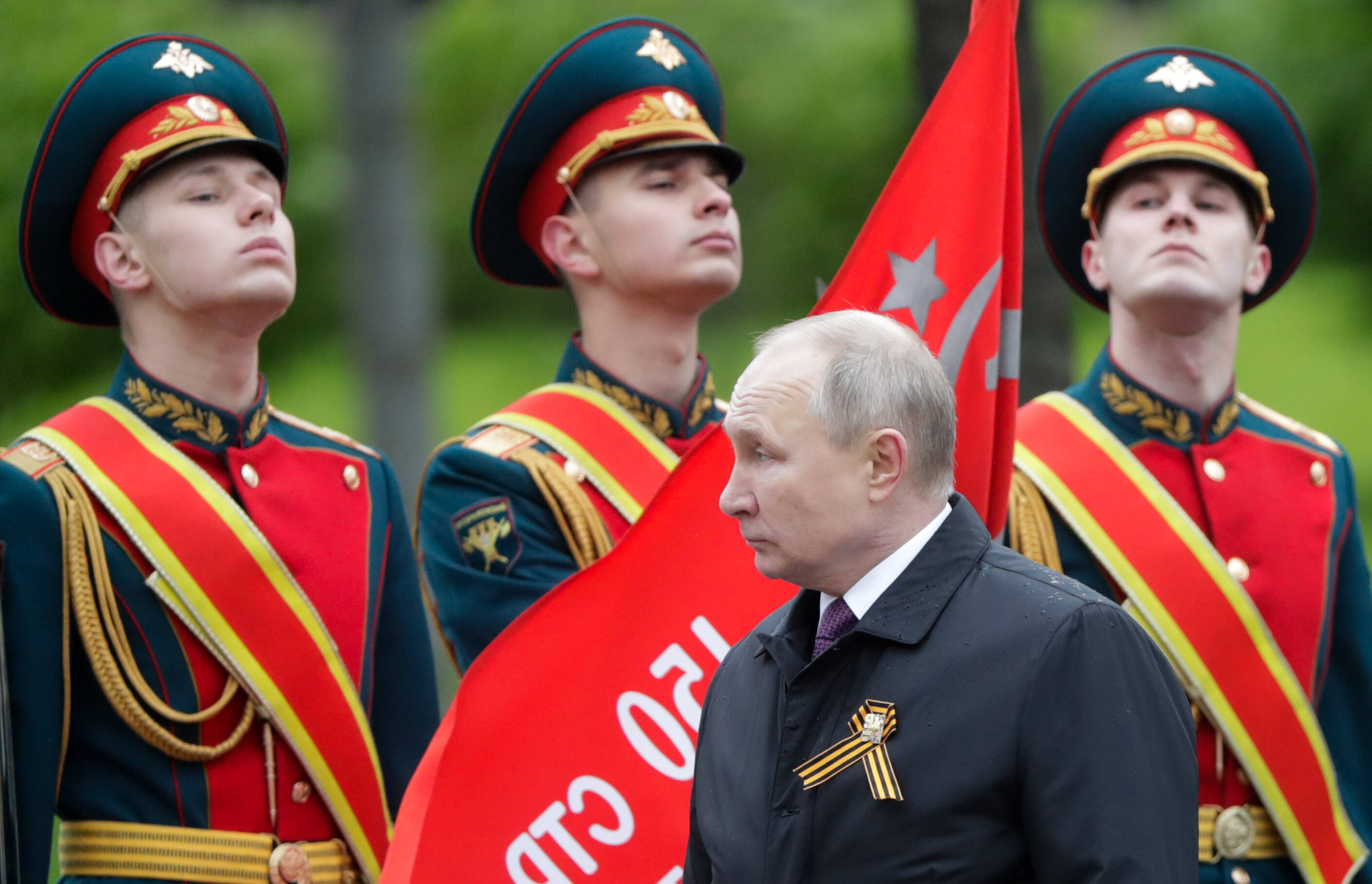 Peinlich! Neue Lüge von Wladimir Putin entlarvt - Er hat seinen Besuch an der Front nur feige vorgetäuscht!