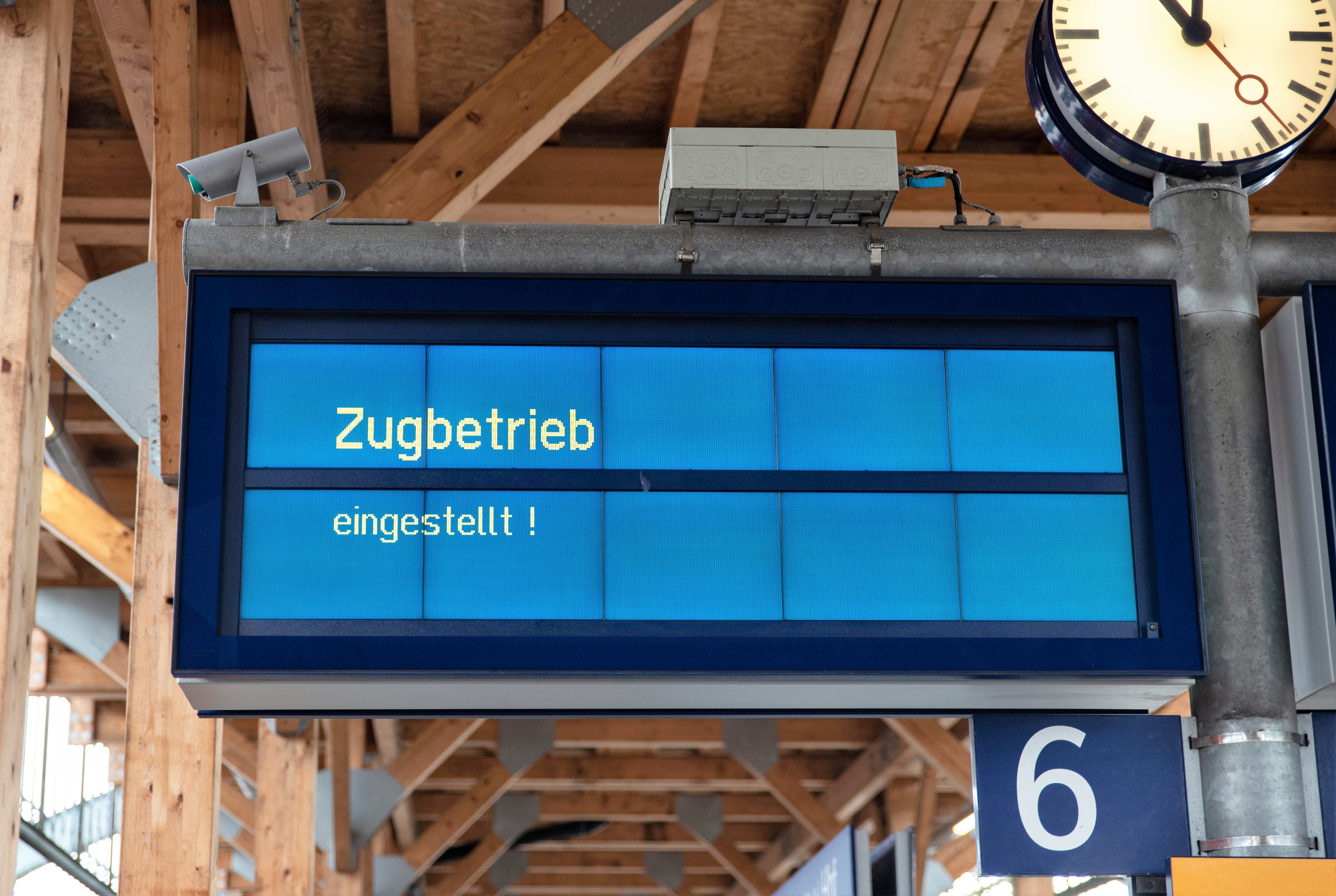 Entschädigung für Millionen Bahnkunden! Bahn muss schon nach 30 Min Verspätung zahlen