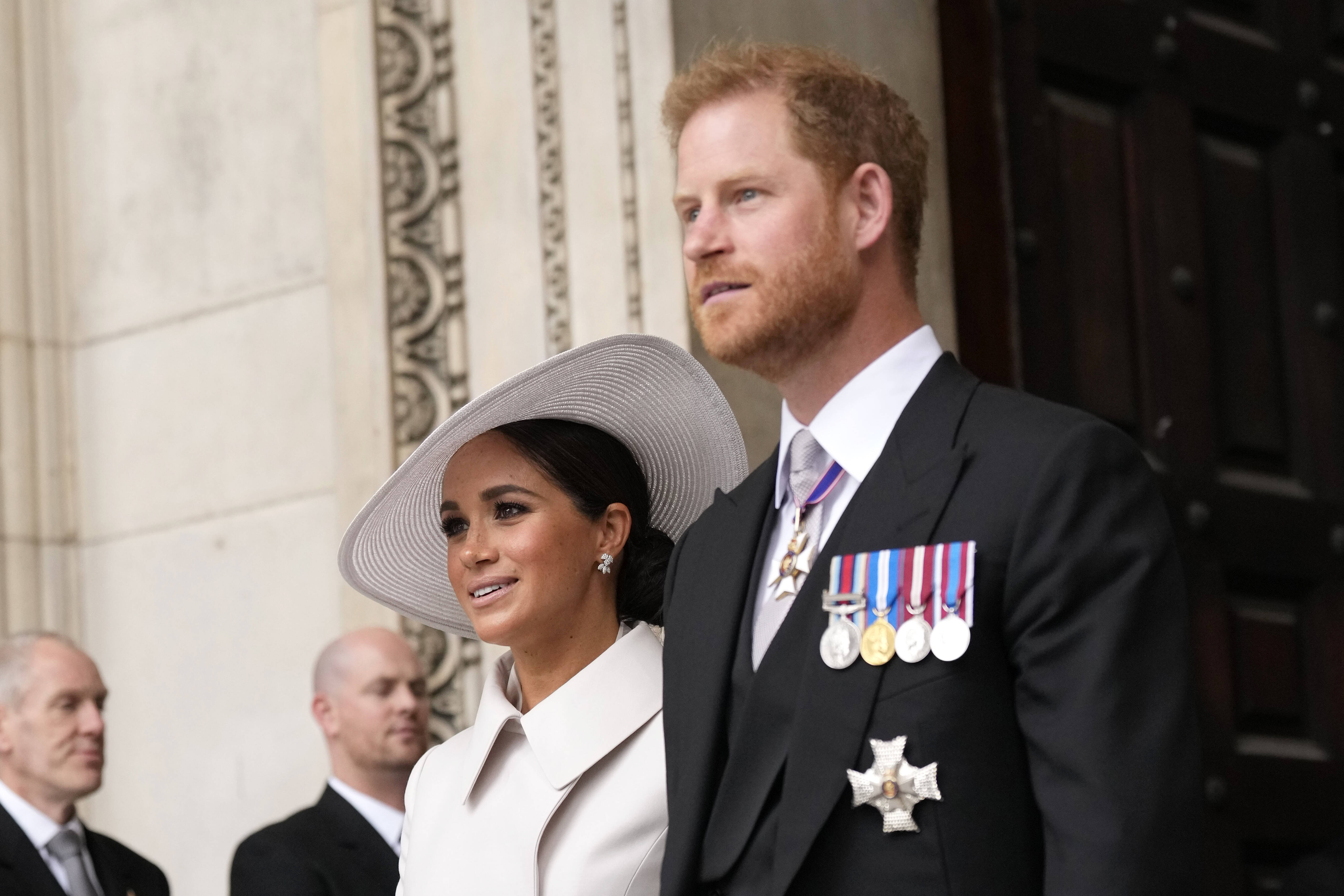 Harry und Meghan - Sie kommen zur Krönung! Überraschende Entscheidung  für das Königshaus!